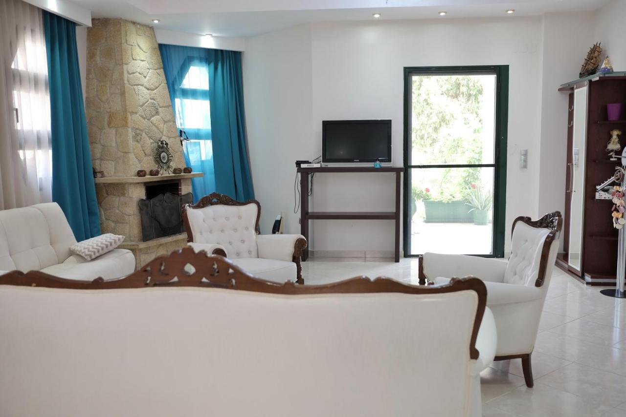 Irenes Apartment Kallithea  Extérieur photo
